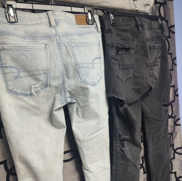 Three Pairs Size 4 Stretch Hi Rise Jegging American Eagle Distressed Jeans! - Picture 6 of 13
